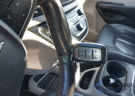 2018 Chrysler Pacifica Touring L Plus из США, поврежденный, VIN 2C4RC1EG1JR106393